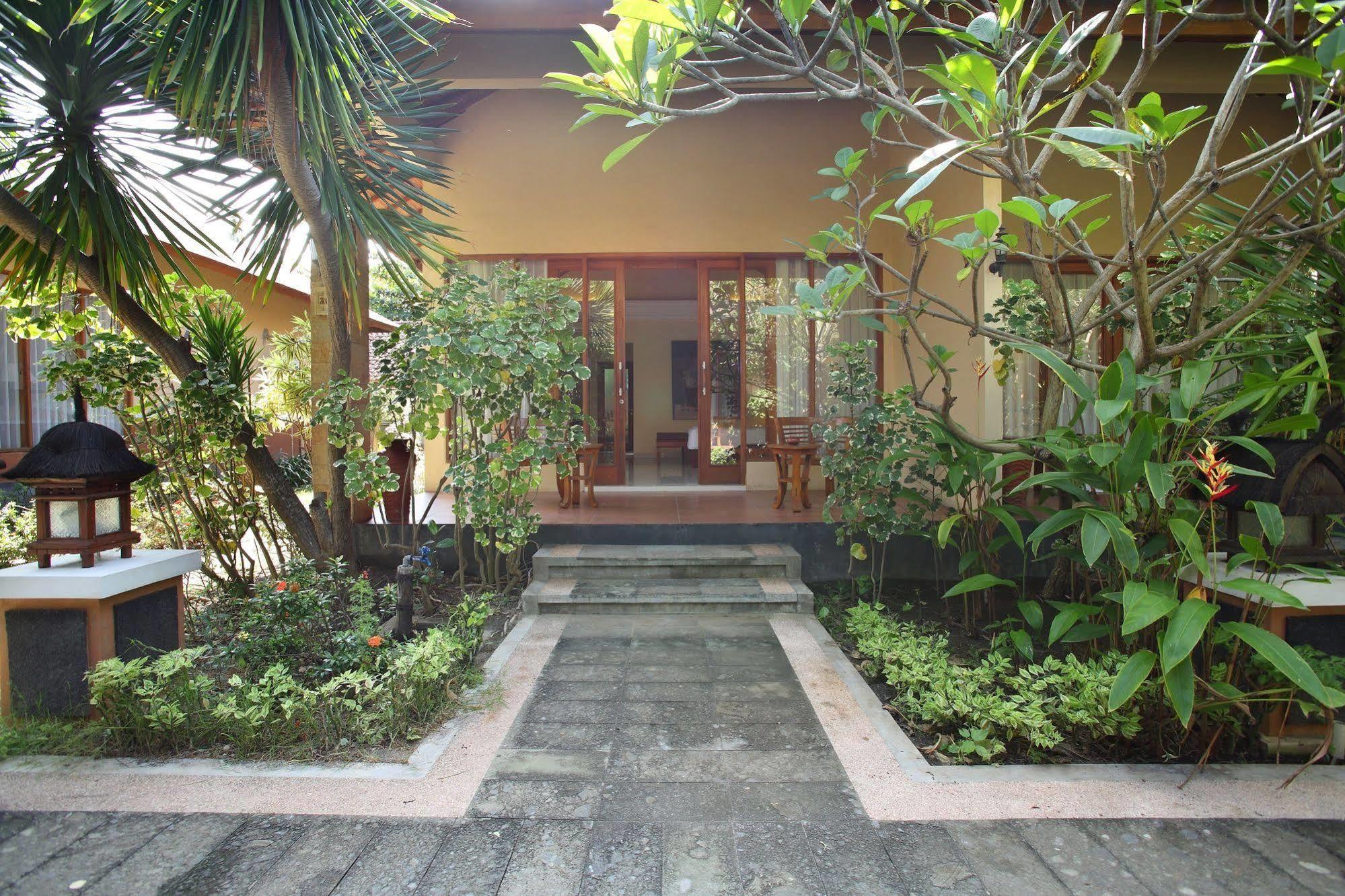 Villa Grasia Gili Trawangan Exterior photo